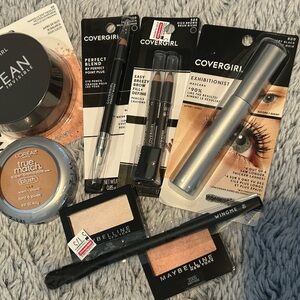 COVERGIRL Maybelline Makeup bundle with Wingme makeup brush All new items